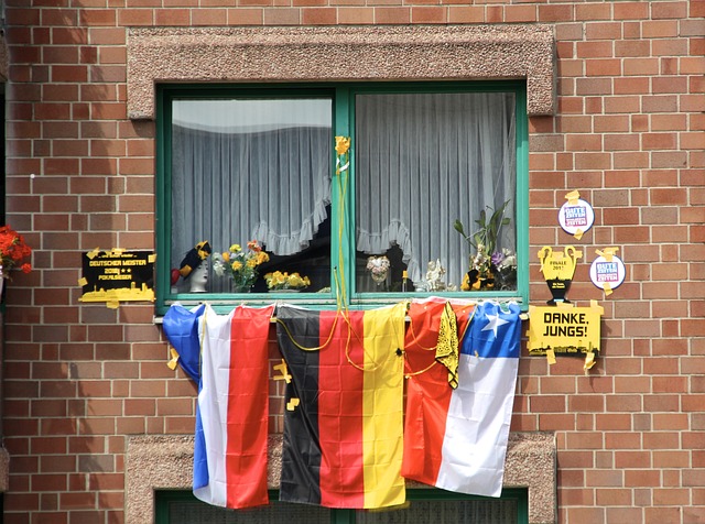 他与队友的 他与队友的